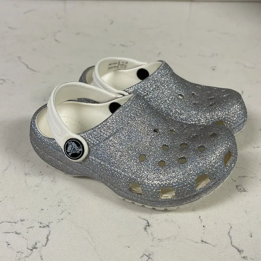 Crocs Classic Glitter Clog Little Gil’s Size 9 Silver